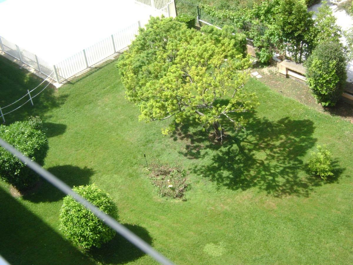 Jardins Du Pont Du Lys Apartment Juan-les-Pins Ngoại thất bức ảnh